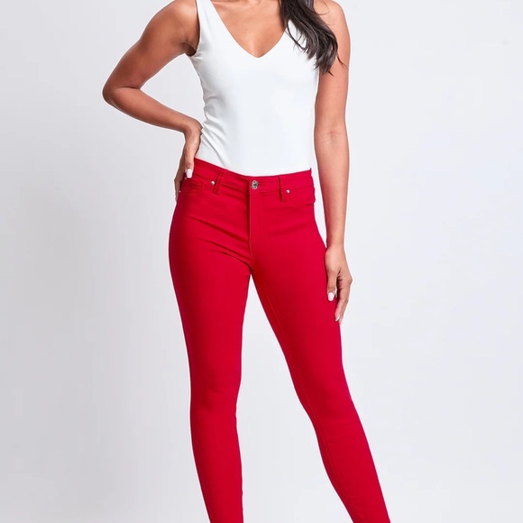 YMI Vibrant Ruby Mid Rise Skinny pant - Picture 1 of 6